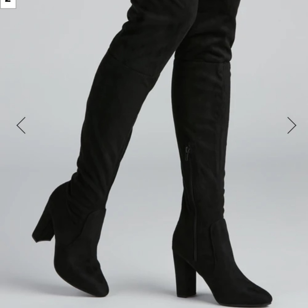 Stylish Moment over the knee boots